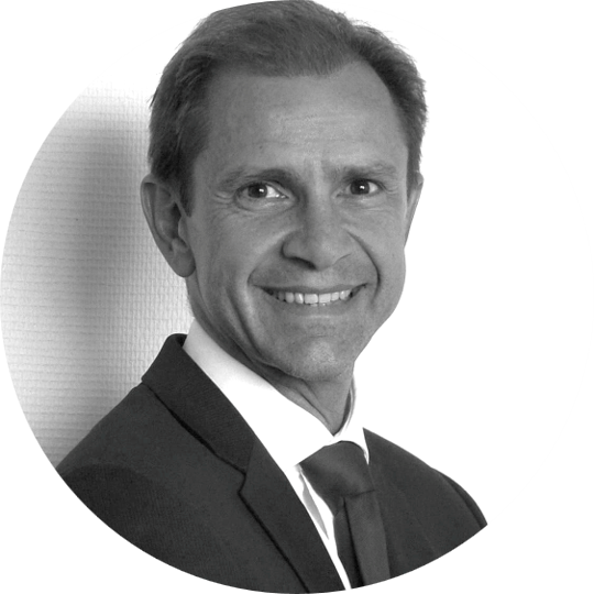 Consultant en systèmes de management depuis 2001, Auditeur ICA depuis 2003 pour Afnor Certification, Gérant du cabinet Interactions et Entreprise depuis 2009 : il a accompagné plus de 200 entreprises sur des problématiques de mise en place, d’évaluation, ou d’amélioration des Systèmes de Management de la Qualité. Il anime les formations suivantes en intra ou inter-entreprises : Responsable qualité débutant, Responsable qualité perfectionnement, Auditeurs QSE, Pilotes de processus, Direction et déploiement stratégique, …